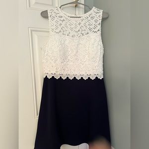 Lily Pulitzer Size 12 Carlolyn color block dress with flowers appliqué top